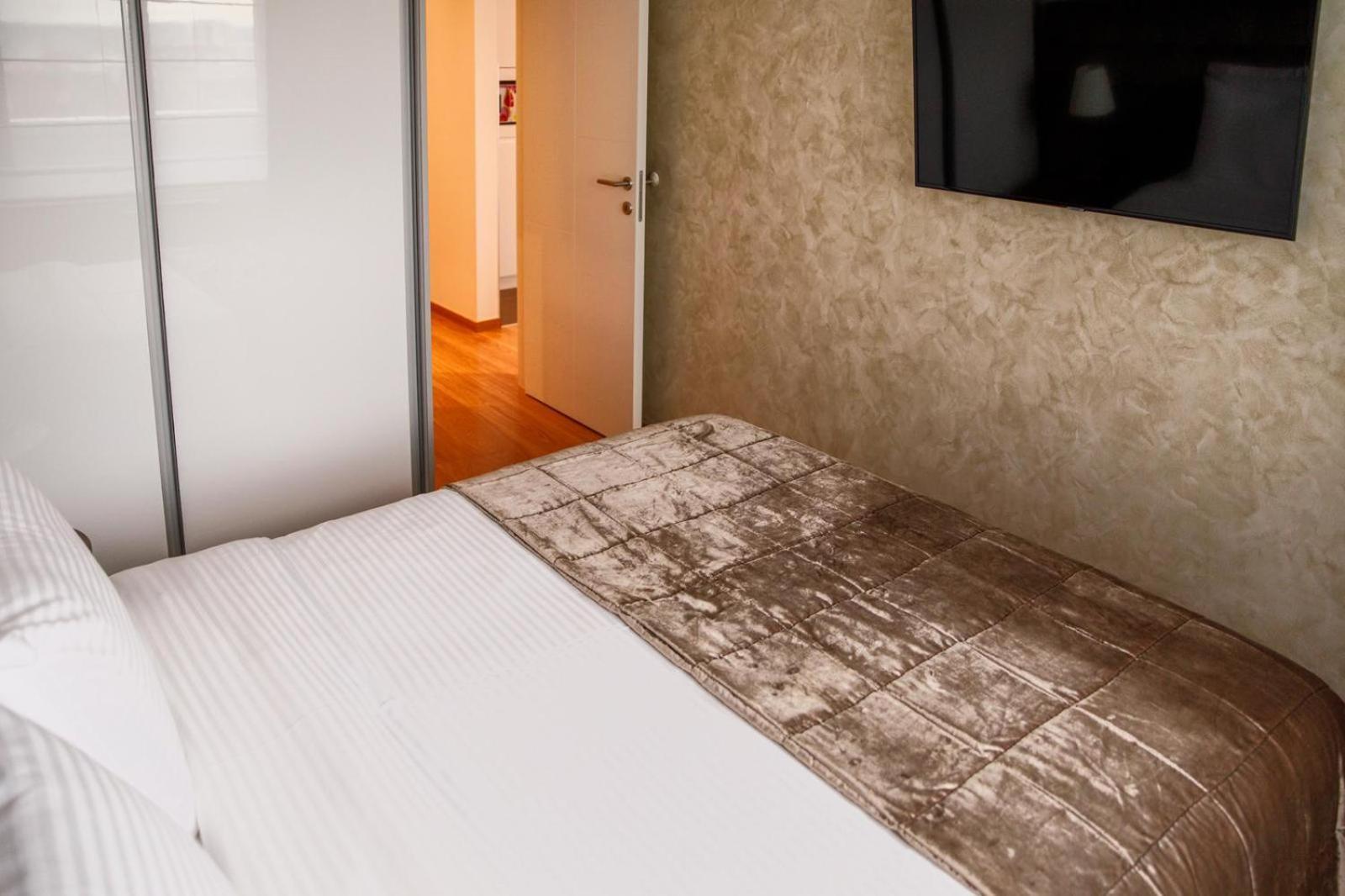 Dali Apartments Pupin Palace Νόβι Σαντ Εξωτερικό φωτογραφία